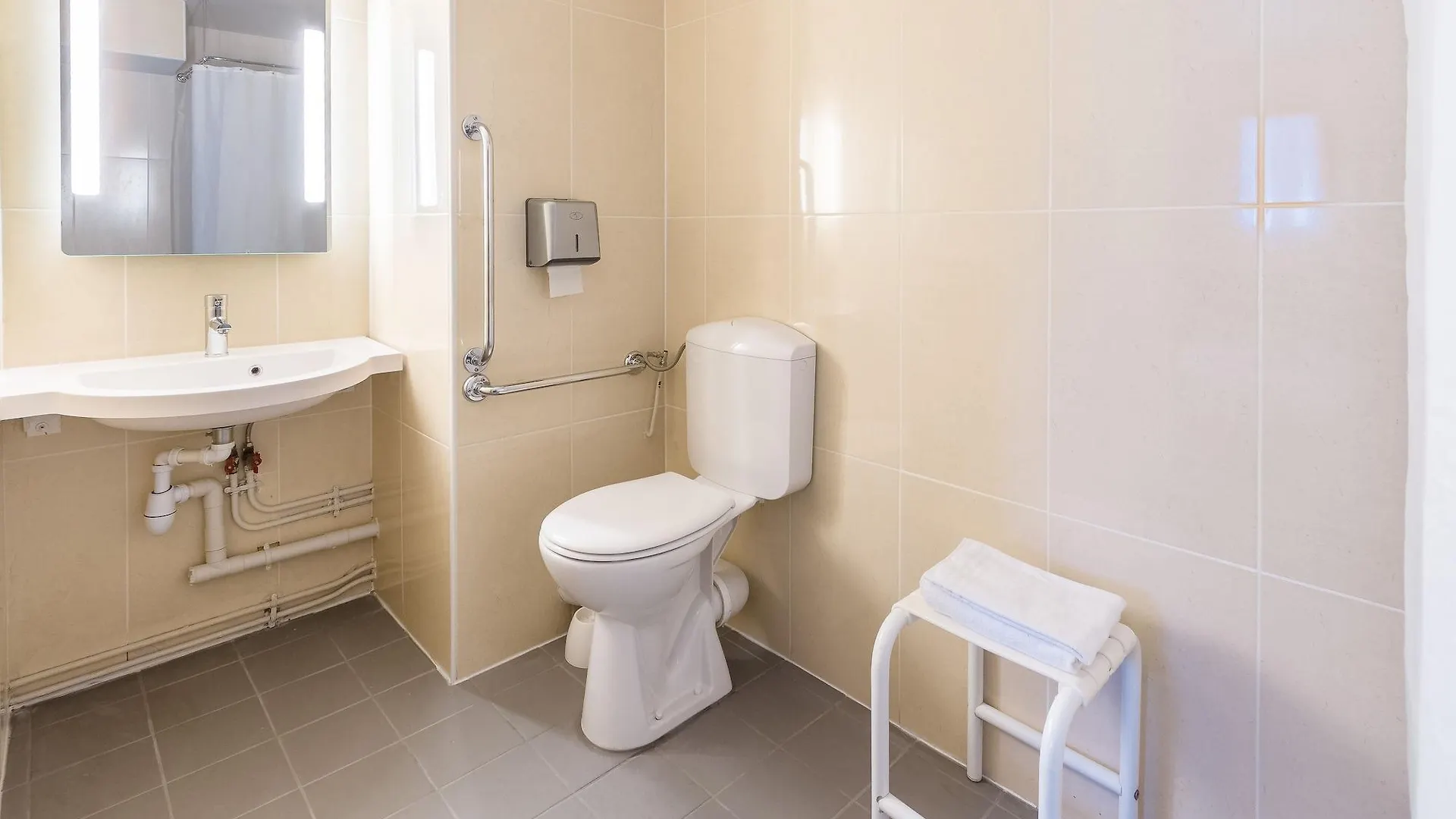 B&B Hotel Avignon