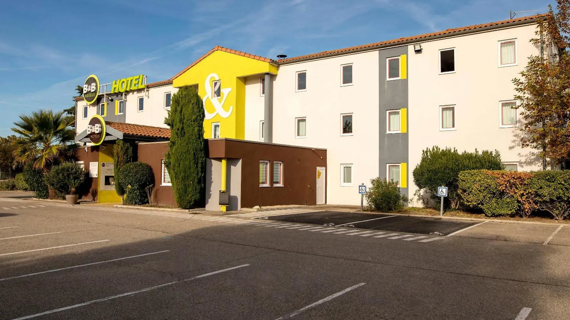 B&B Hotel Avignon